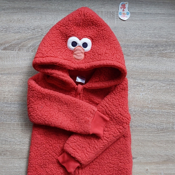 Gap Elmo super soft fleece one-piece - Picture 3 of 15